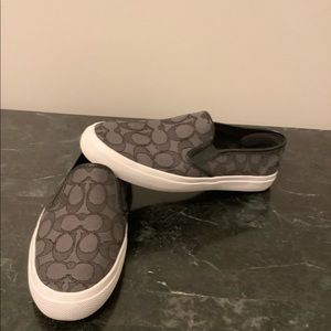 Like New! Size 8 Coach Signature Slipon Sneaker